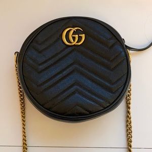 Gucci marmont mini round shoulder bag